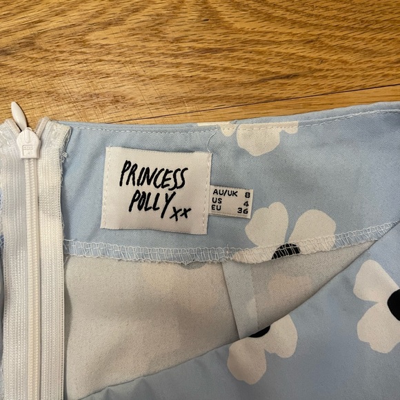 Princess Polly Mini Skirt Size 4 - Picture 3 of 3